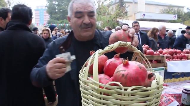 Azerbaijan's Goychay city is considered the pomegranate homeland смотреть онлайн