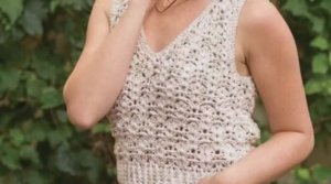 Нежный летний топ крючком, в котором не будет жарко - Вязание крючком