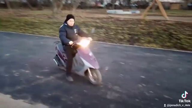 Мопед с турбодвигателем на закиси азота! смотреть онлайн