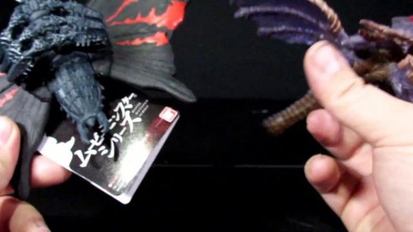 Bandai Movie Monster Series Megaguirus (Godzilla X Megaguirus) 2000 Millennium Kaiju Figure Review