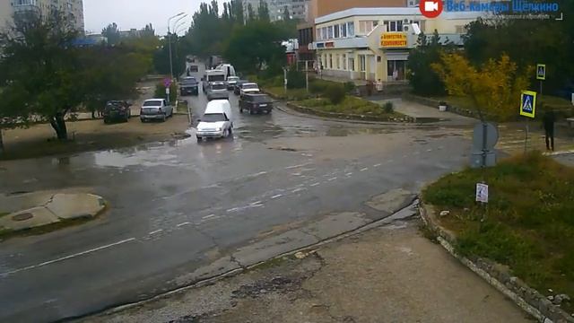 Перекрёсток в Щёлкино, 22.10.2015 - time-lapse с камеры 2 смотреть онлайн