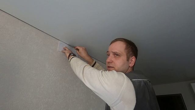 Как заменить натяжной потолок. В комнате стоит шкаф в 10 см от потолка смотреть онлайн