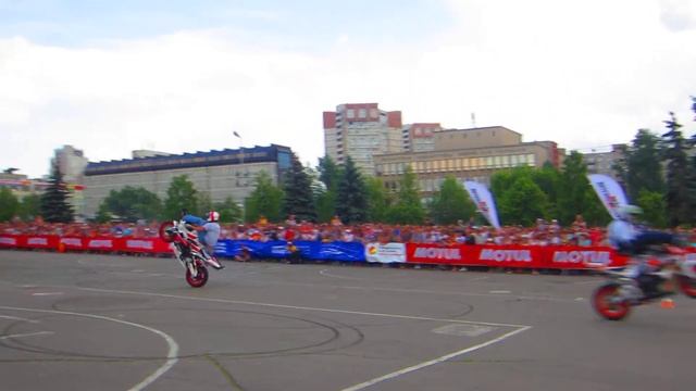 БАйкер ШОУ STUNT В ДЕНЬ ГОРОДА ПЕРМИ 2013 6) смотреть онлайн