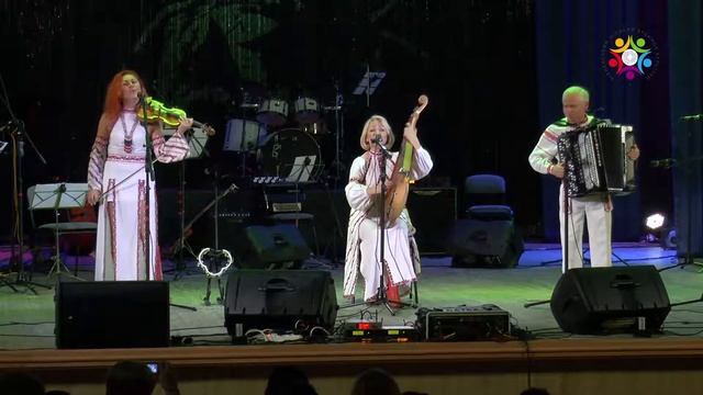 Срібна терція - Знову я у гори іду смотреть онлайн