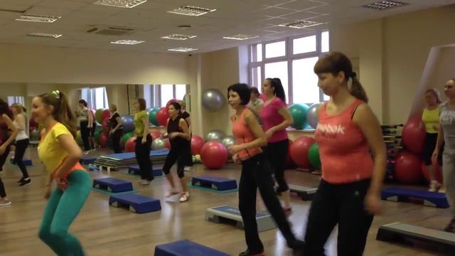 Step Retro 80 ! смотреть онлайн