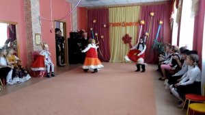 Бурановские бабушки в детском саду.