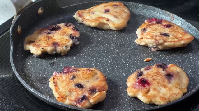 Wenn Sie 1 Tasse Haferflocken und 5 Minuten Zeit haben, machen Sie diese Haferflocken-Pfannkuchen! смотреть онлайн