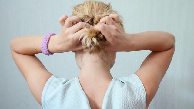 ♡Легкая прическа на каждый день в школу♡(на КОРОТКИЕ волосы) смотреть онлайн