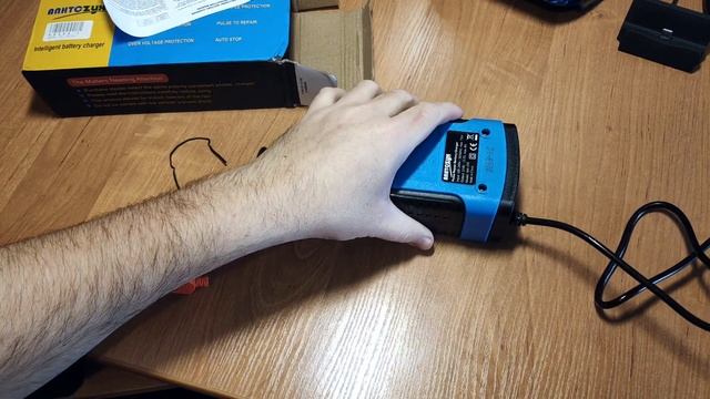 Хорошо работающее и самое дешёвое зарядное устройство с АлиЭкспресс (авто-мото техника). смотреть онлайн