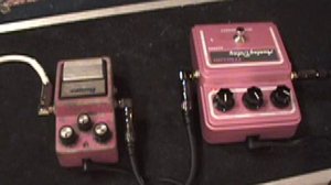 Maxon AD999 vs 80's Ibanez AD9 analog delay guitar effects pedal shootout w/ Les Paul and Marshall