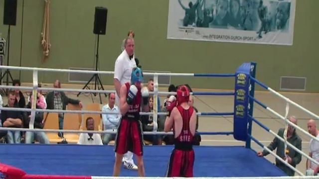 Boxen TuS Syke Vereinsduell beim Boxring 46 Kirweyhe 06 11 10 Ramon Schwestka vs Eduard Lotz 1 Ka смотреть онлайн