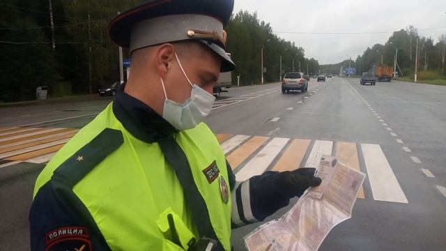 Пост ДПС сотрудники ГИБДД уже ничего не захотели когда вышел юрист Вадим Видякин смотреть онлайн