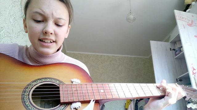 «Подсолнушек». Авторская песня на гитаре. Лиза Алексеева смотреть онлайн