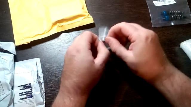 Три мелких пакета из китая смотреть онлайн