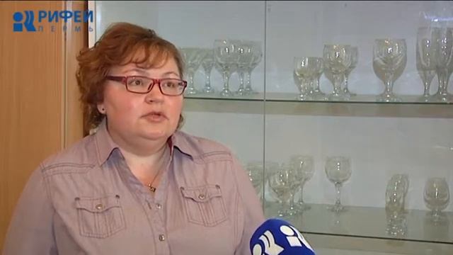 Хорошие манеры. Еда в офисе смотреть онлайн