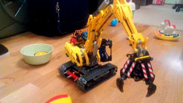 конструктор Lego + Arduino на ик управлении смотреть онлайн