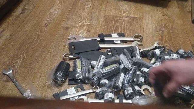 Ещё одна посылка инструментов ДТ. смотреть онлайн