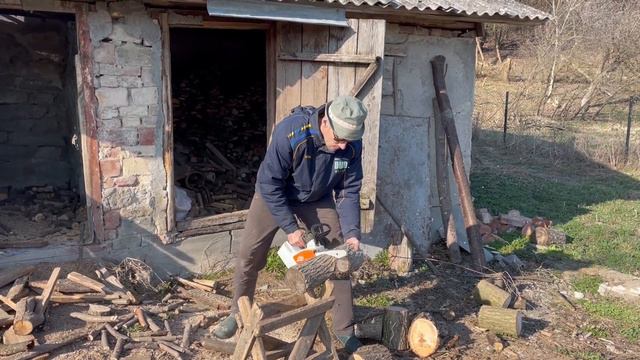 ДЕНЬ В СЕЛІ. СОБАКА АСЯ. РУБАЮ ДРОВА. ПРОГУЛЯНКА ЛІСОМ. БЛОКФЛЕЙТА. смотреть онлайн