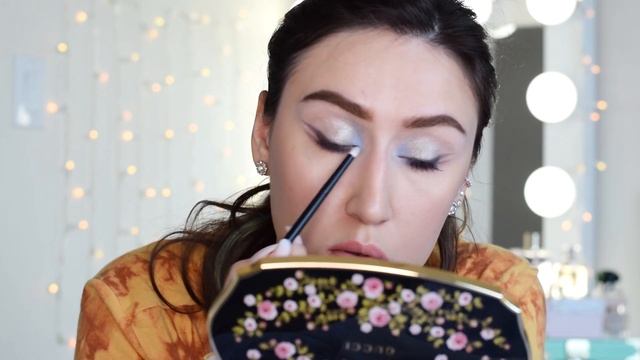GUCCI Beaute Des Yeux Floral Eyeshadow Palette| Свотчи, 3 Макияжа| Annie Z смотреть онлайн