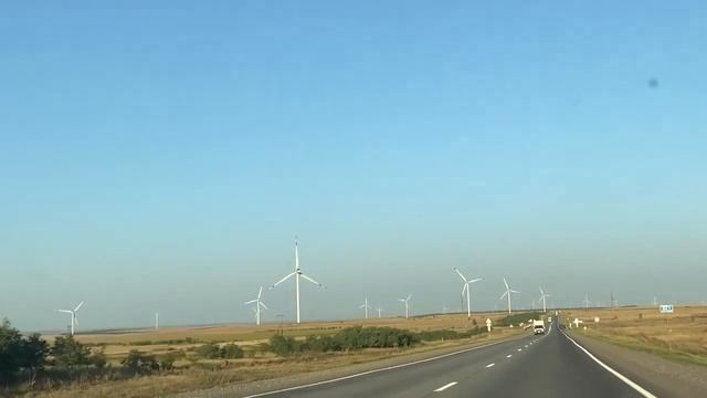 Ветряные электростанции. Мельница. Электричество. Ново. Интересно. Мощно. Ростовская область.Красив смотреть онлайн