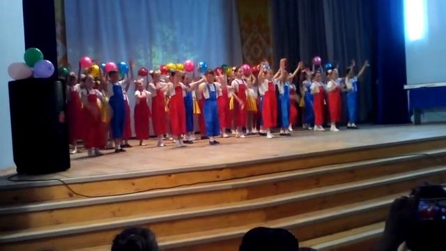 Танец "Мир" Саша Кузьмина смотреть онлайн