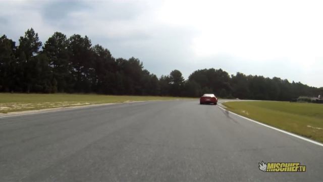 Porsche Carrera GT Spins Out on Track смотреть онлайн