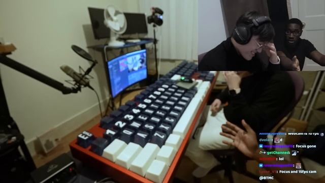 Playing osu! On The Worlds Largest Keyboard ft. Glarses смотреть онлайн