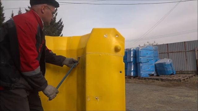 Разрезаем поплавок для пульпопровода смотреть онлайн