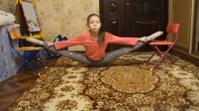 Гимнастика. Самостоятельная тренировка 8.12.2018г. смотреть онлайн