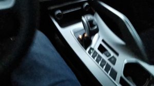 Паркуем GEELY COOLRAY без использования ручника :)