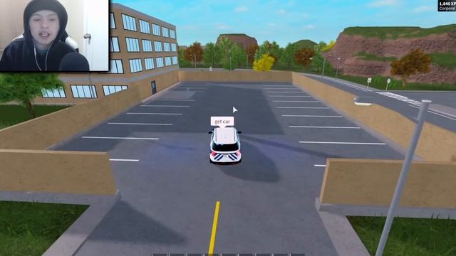 Officer Jumps On Suspects Car While Driving! ENDS BAD! (Roblox) смотреть онлайн