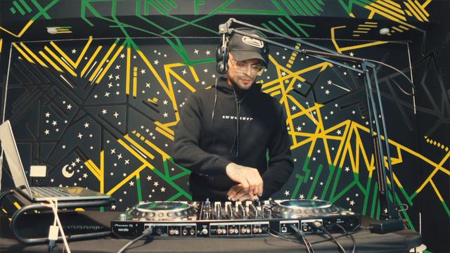 Battle Of The Riddims| Beanie Man | Elephant Man | Sean Paul | Wayne Wonder| T.O.K | Mr Vegas & Mor смотреть онлайн