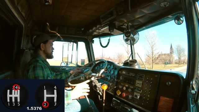 How to Shift a Two Stick Transmission #peterbilt #twostroke #twinstick смотреть онлайн