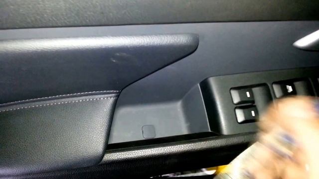 Снятие обшивки двери Kia Sportage III 2014г.в. смотреть онлайн