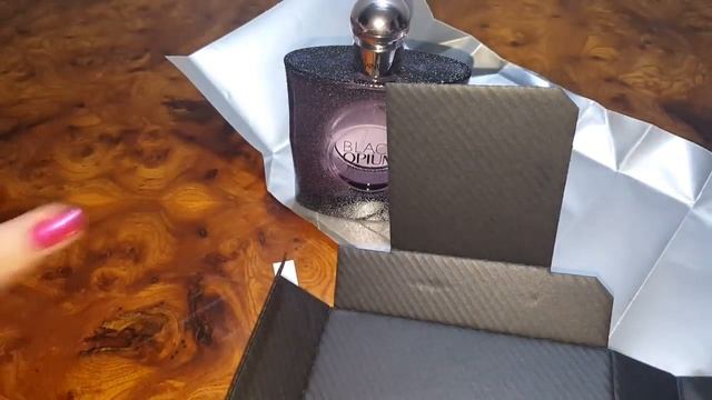 Парфюмерия Black Opium Nuit Blanche Yves Saint Laurent смотреть онлайн