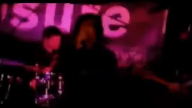 Apartment - Everyone Says I`m Paranoid (live @ XFM Exposure 24-05-2005) смотреть онлайн