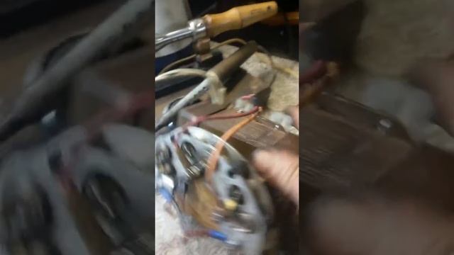 Простейшее выпрямительное зарядное устройство на 12-42v из 36v трансформатора смотреть онлайн