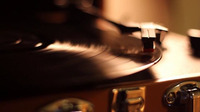 Twilight Memories / The Three Suns: Twilight Time (played 45rpm) смотреть онлайн