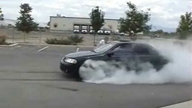 Nissan Sentra B15 | SR20DE | Burnout смотреть онлайн