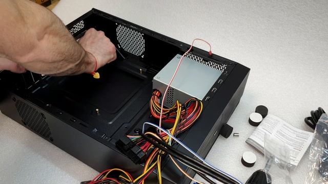 GIGABYTE H410M S2H V2 PENTIUM G6400 LEXAR LD4AU008G-R2666G 250W SFX-250VS KIOXIA EXCERIA 240GB смотреть онлайн