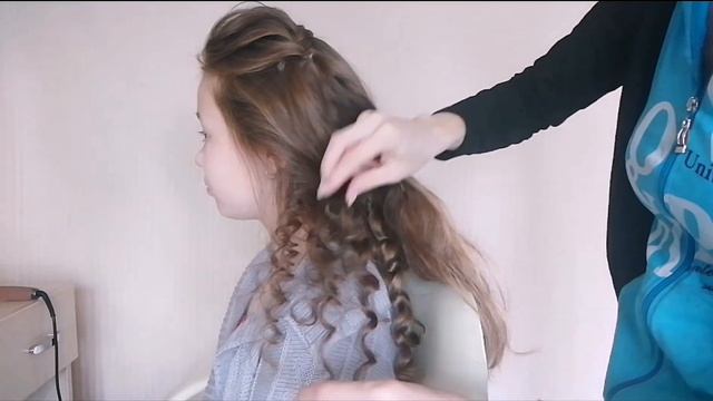 Кудряшки / Прическа для девочки на выпускной смотреть онлайн