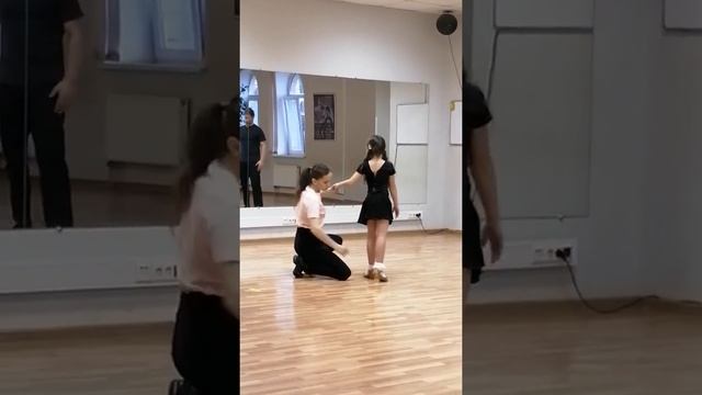 Полина Конюхова бальные танцы тренировка смотреть онлайн