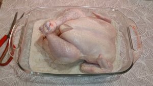 Курица запеченная в духовке на соли)Вообще без заморочек...