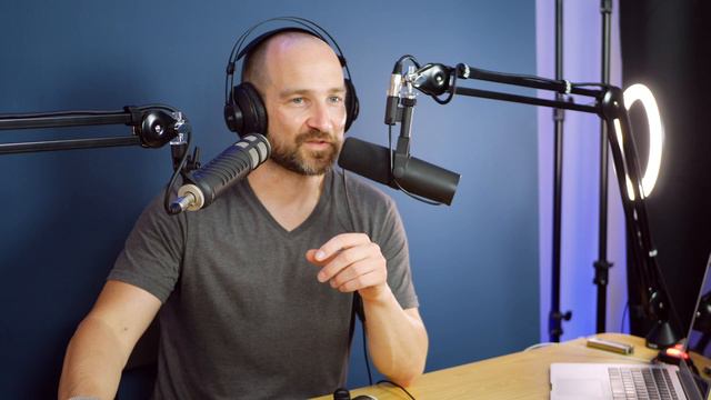 Shure SM7B vs Rode Procaster - Value vs Performance!? смотреть онлайн