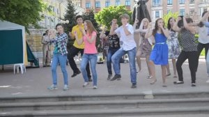 Танец «Нано-техно» от Лазурного на ул.Б.Покровской 19.05.2013