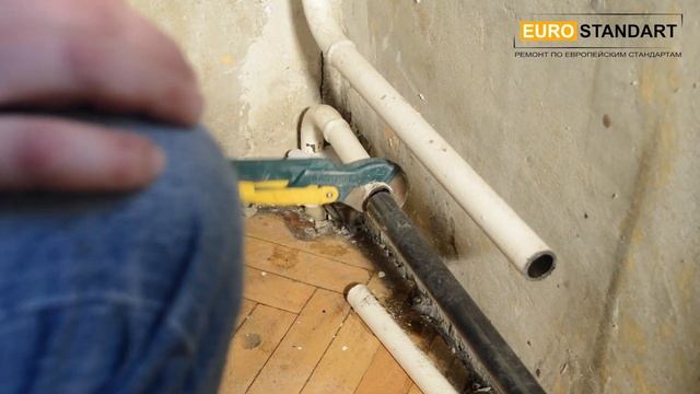 ЗАМЕНА РАДИАТОРА ОТОПЛЕНИЯ С ЗАМОРОЗКОЙ ТРУБ. смотреть онлайн