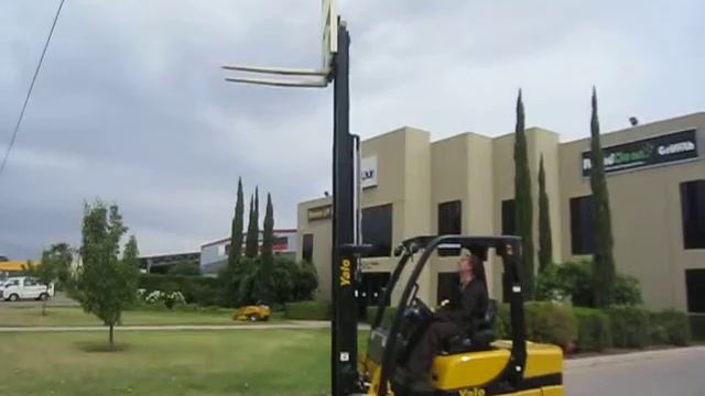 Yale GP50LX Diesel 2.5 ton 3 Stage Mast - Auto Trans - Riverina Lift Trucks смотреть онлайн