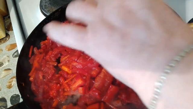 БОРЩ С ФАСОЛЬЮ И КВАШЕНОЙ КАПУСТОЙ/ 紅[菜]湯@ВКУСНАЯ КУХНЯ.Готовим для семьи смотреть онлайн