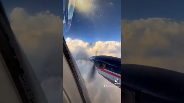 King air 250 - Um pouco da aviação executiva. смотреть онлайн