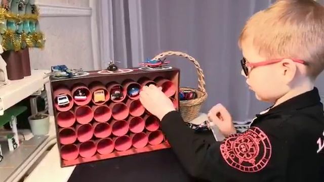Парковка для детей!!! Автостоянка для машинок своими руками смотреть онлайн